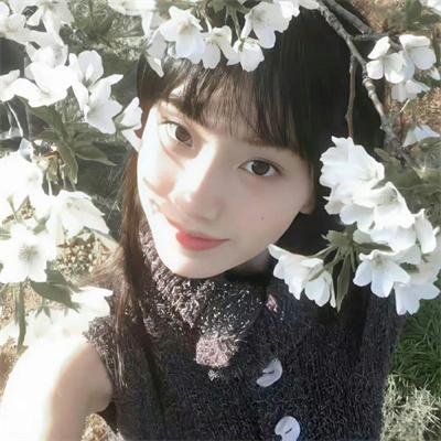 首相官邸前的人们