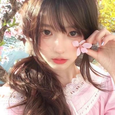 色肉毒蝎女